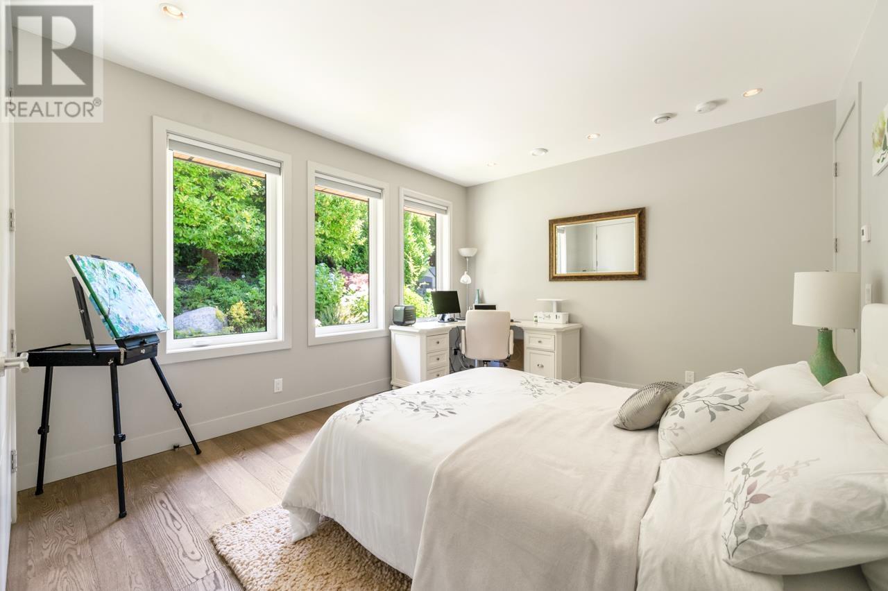Photo 35 of 7326 Ridge Drive, Burnaby BC