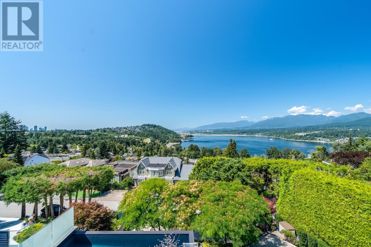 Photo 16 of 7326 Ridge Drive, Burnaby BC