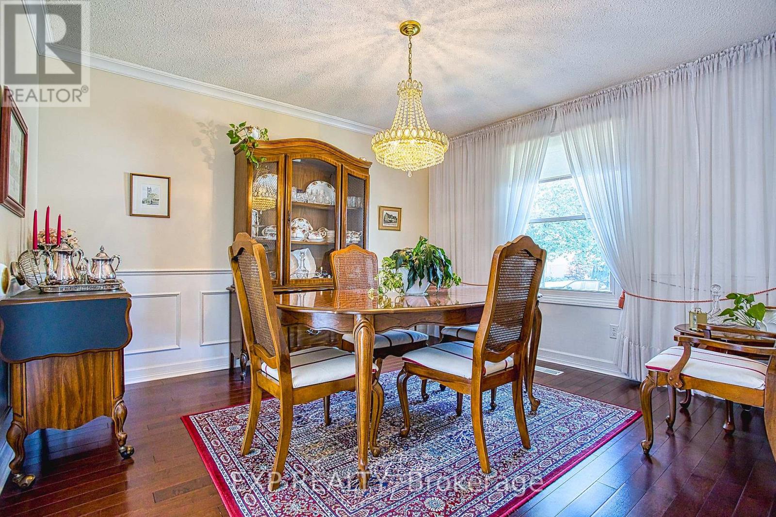 Photo 8 of 24 Samuel Road, Grimsby ON