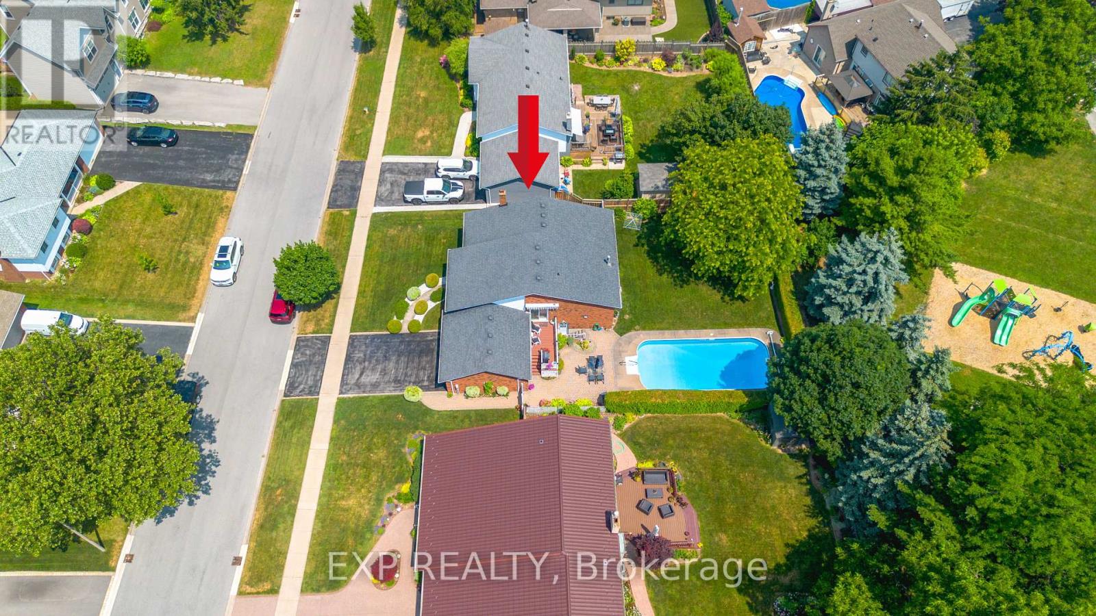 Photo 39 of 24 Samuel Road, Grimsby ON