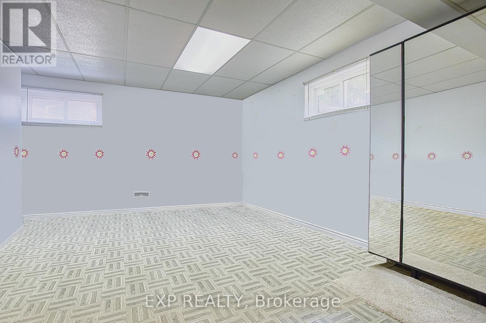 Photo 24 of 24 Samuel Road, Grimsby ON