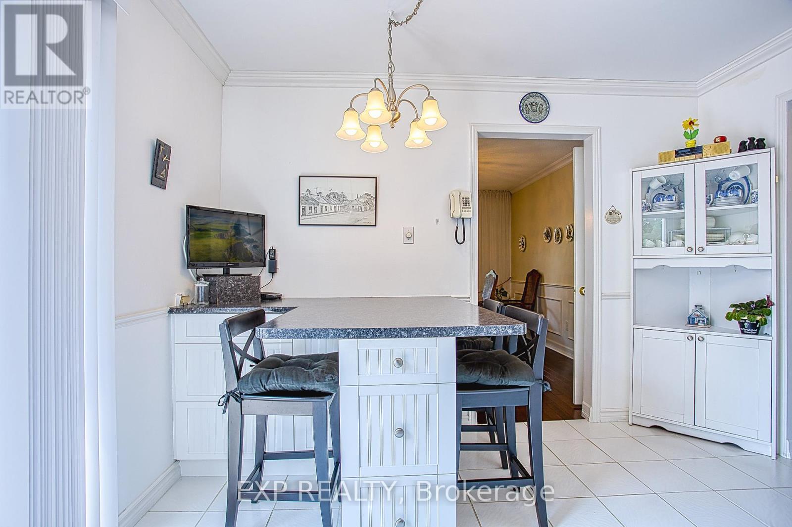 Photo 12 of 24 Samuel Road, Grimsby ON