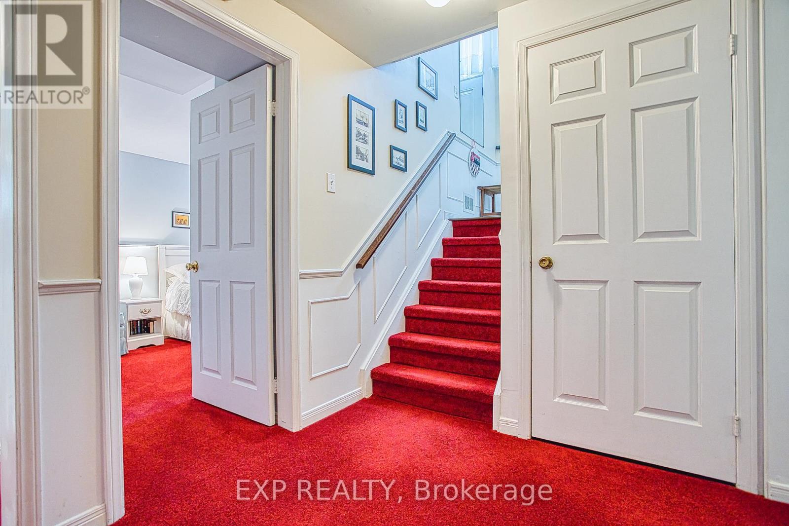 Photo 17 of 24 Samuel Road, Grimsby ON