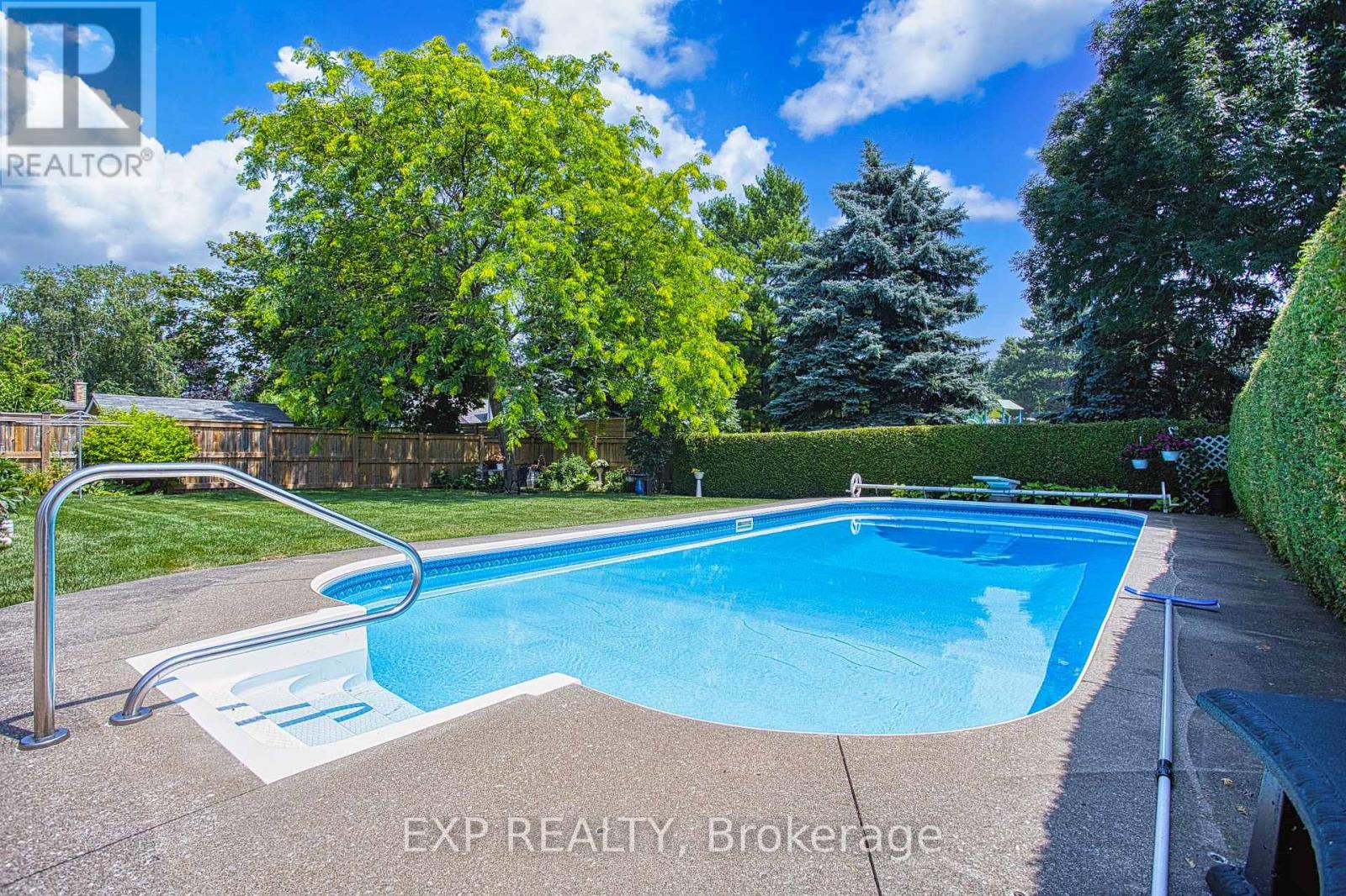 Photo 30 of 24 Samuel Road, Grimsby ON