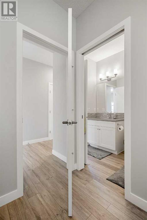 212 Magnolia Heath SE, Calgary, Alberta
