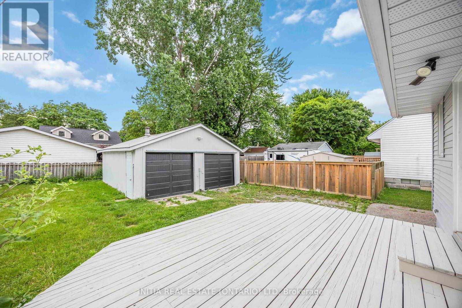 Photo 28 of 136 Chestnut Avenue, Sarnia ON