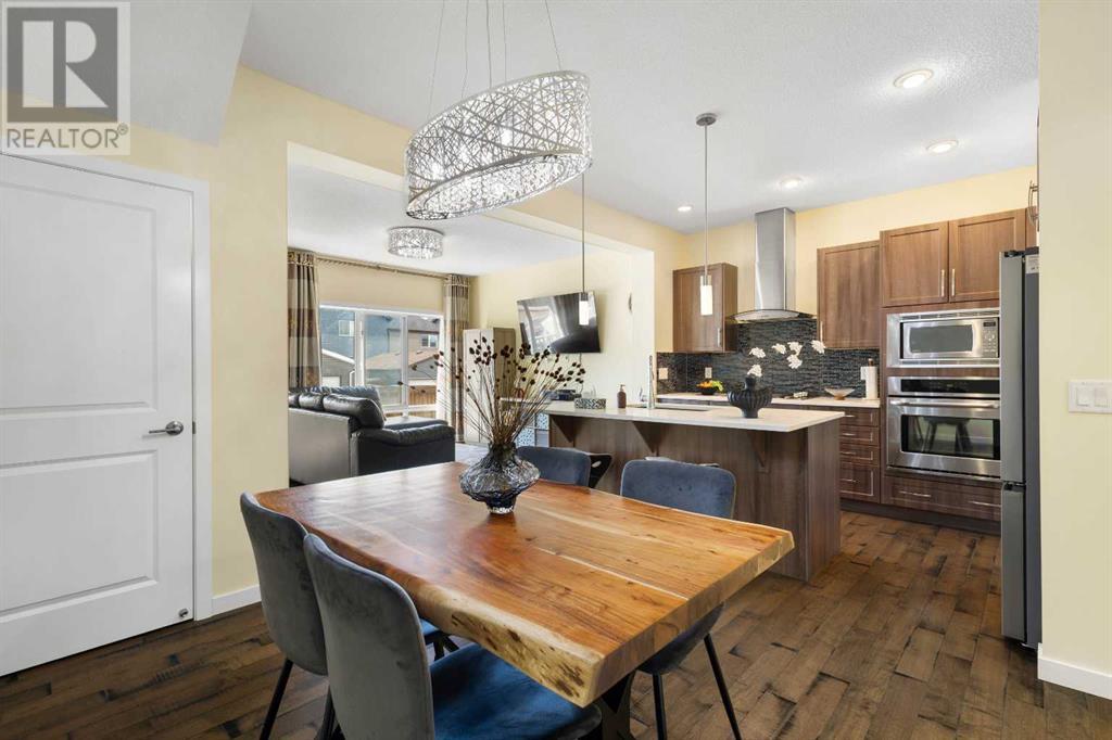 Single Family House for Sale in  Evansridge Crescent NW Evanston Calgary 