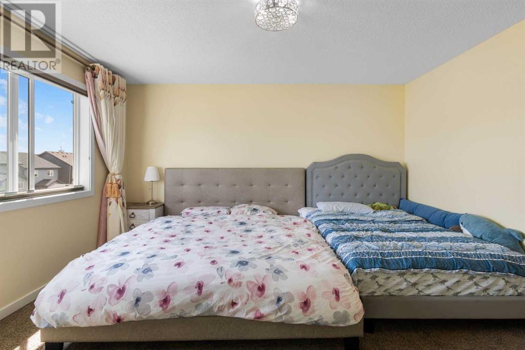 Single Family House for Sale in  Evansridge Crescent NW Evanston Calgary 
