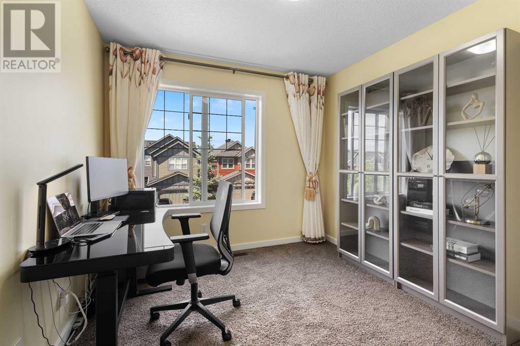 Single Family House for Sale in  Evansridge Crescent NW Evanston Calgary 