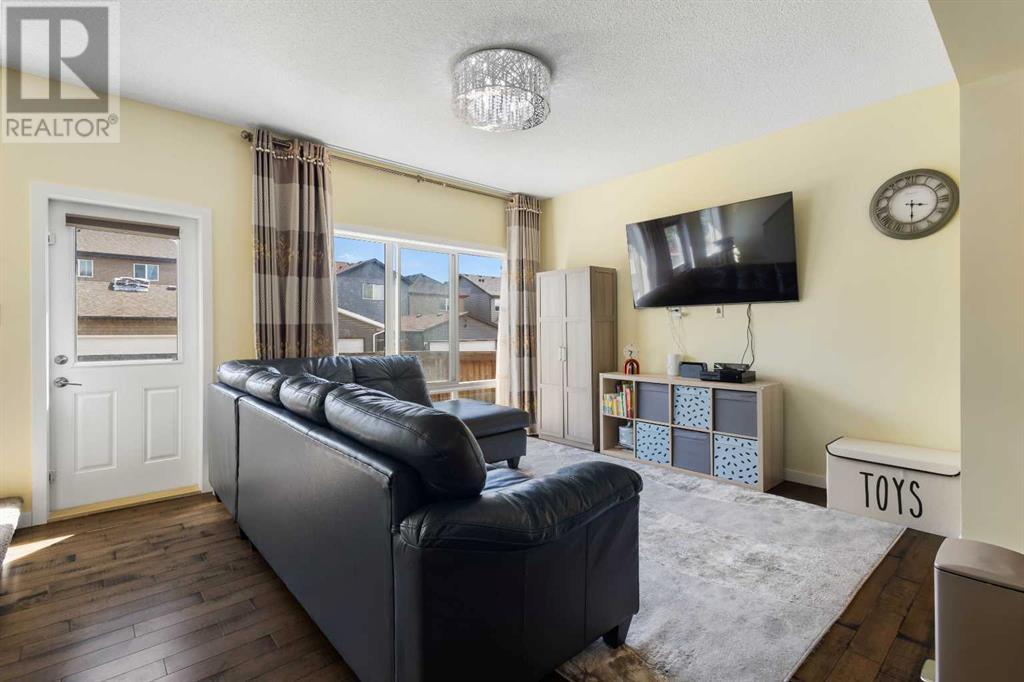 Single Family House for Sale in  Evansridge Crescent NW Evanston Calgary 