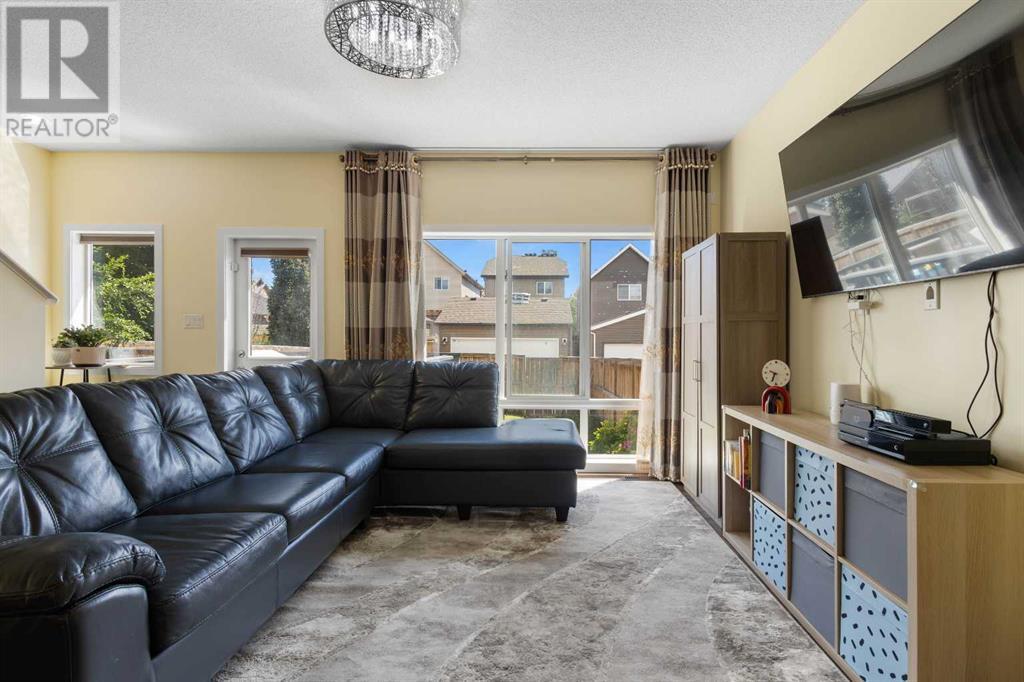 Single Family House for Sale in  Evansridge Crescent NW Evanston Calgary 
