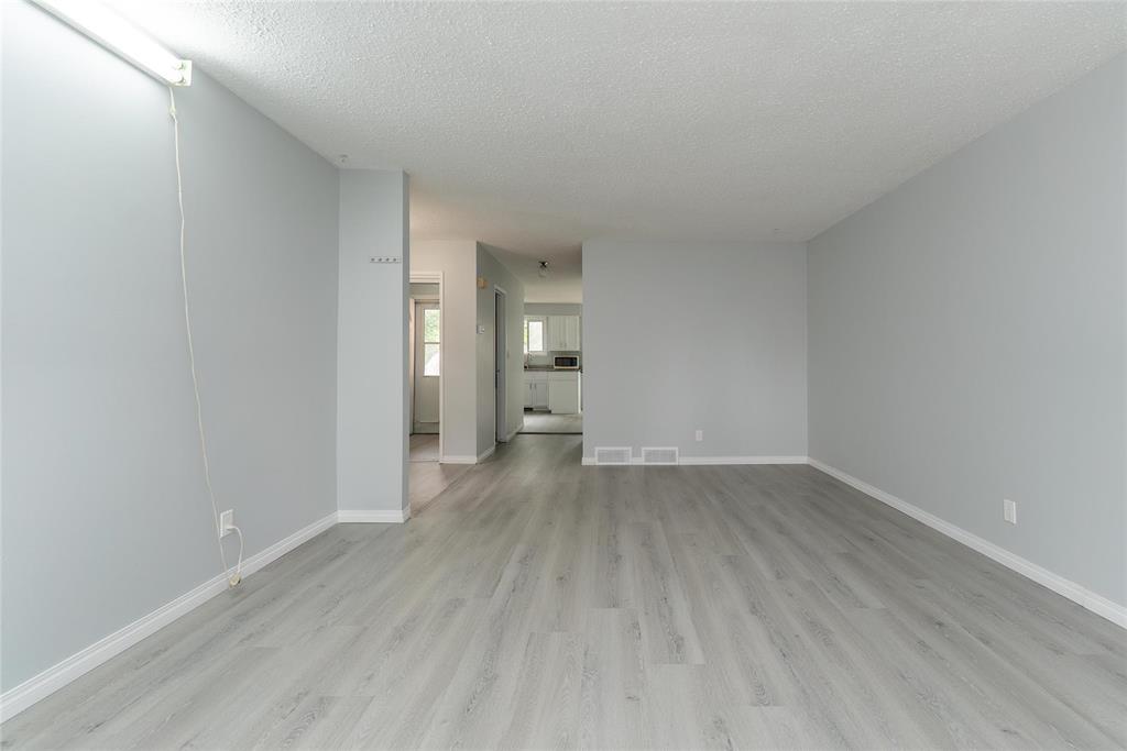 Photo 1 of 69 Charter Drive, Winnipeg MB