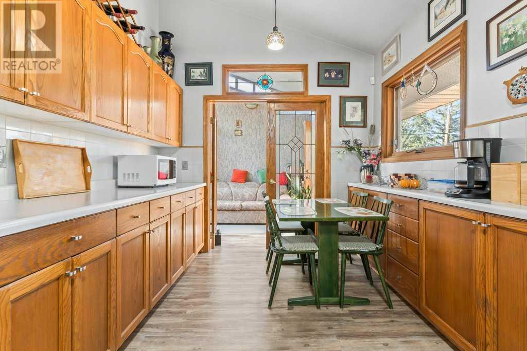 Single Family House Bungalow for Sale in  Hunterbow Crescent NW Huntington Hills Calgary 