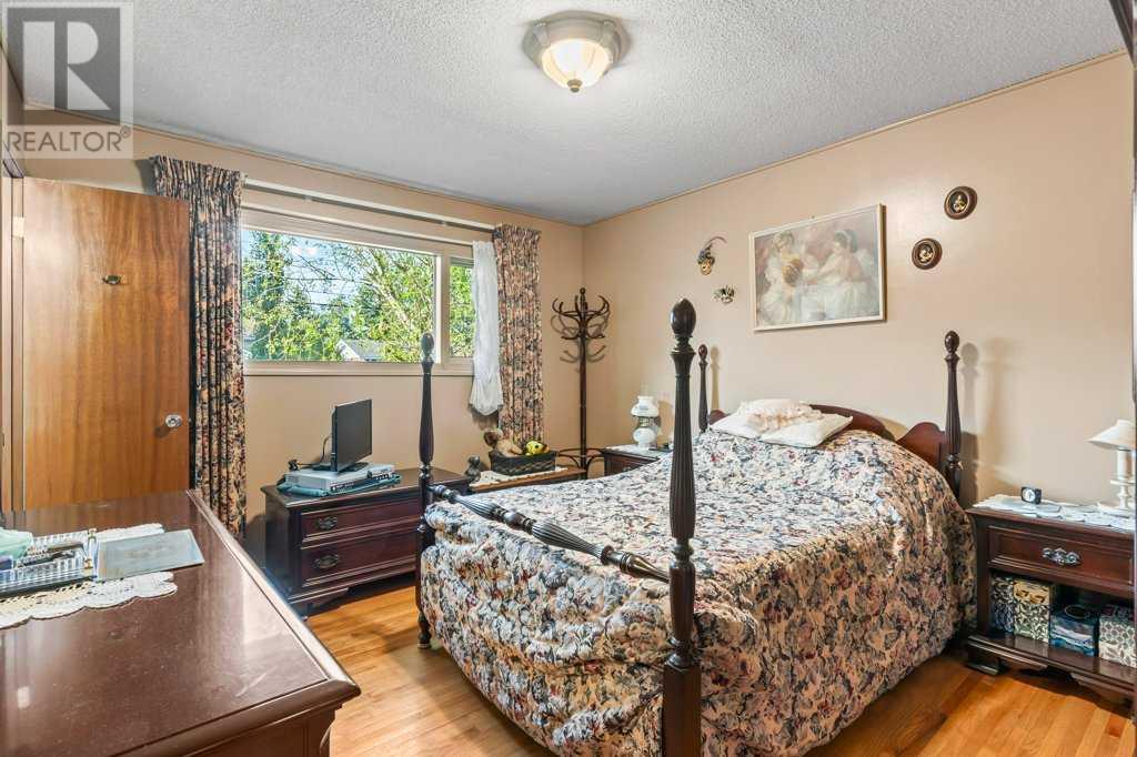 Single Family House Bungalow for Sale in  Hunterbow Crescent NW Huntington Hills Calgary 