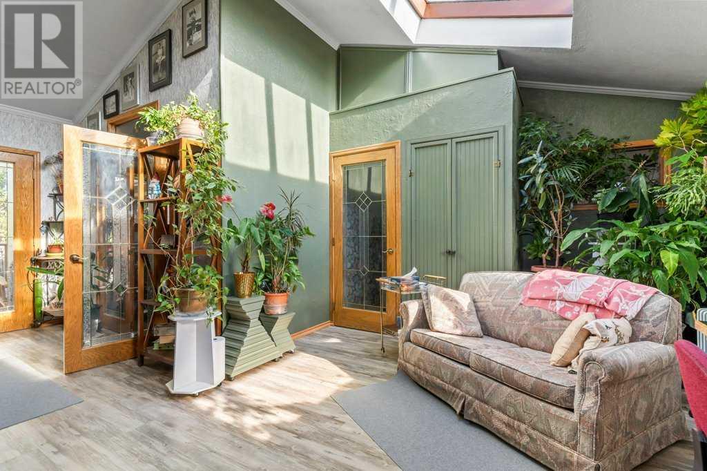Single Family House Bungalow for Sale in  Hunterbow Crescent NW Huntington Hills Calgary 