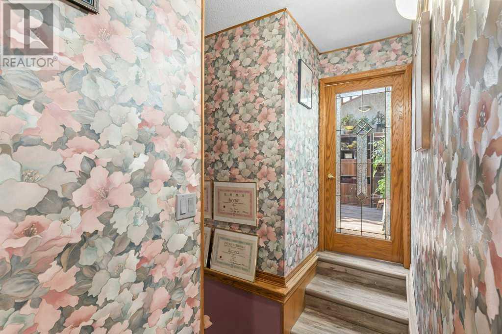Single Family House Bungalow for Sale in  Hunterbow Crescent NW Huntington Hills Calgary 