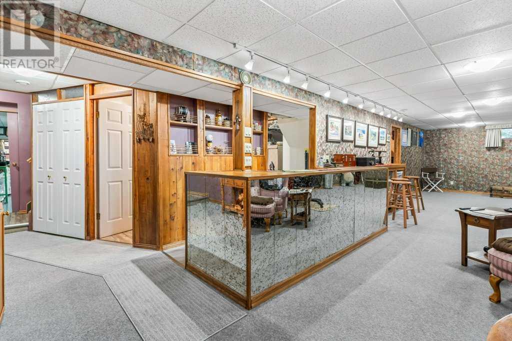 Single Family House Bungalow for Sale in  Hunterbow Crescent NW Huntington Hills Calgary 