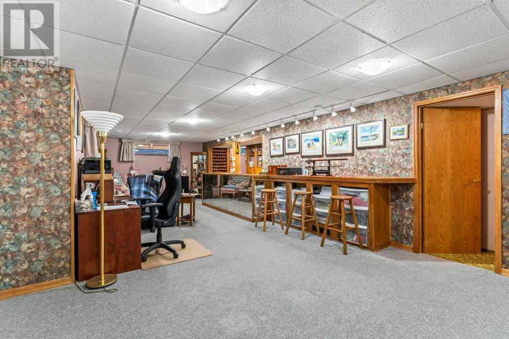 Single Family House Bungalow for Sale in  Hunterbow Crescent NW Huntington Hills Calgary 