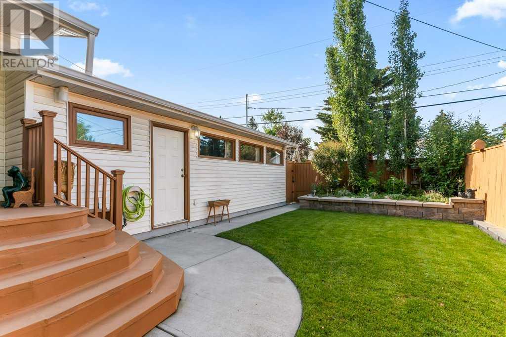 Single Family House Bungalow for Sale in  Hunterbow Crescent NW Huntington Hills Calgary 
