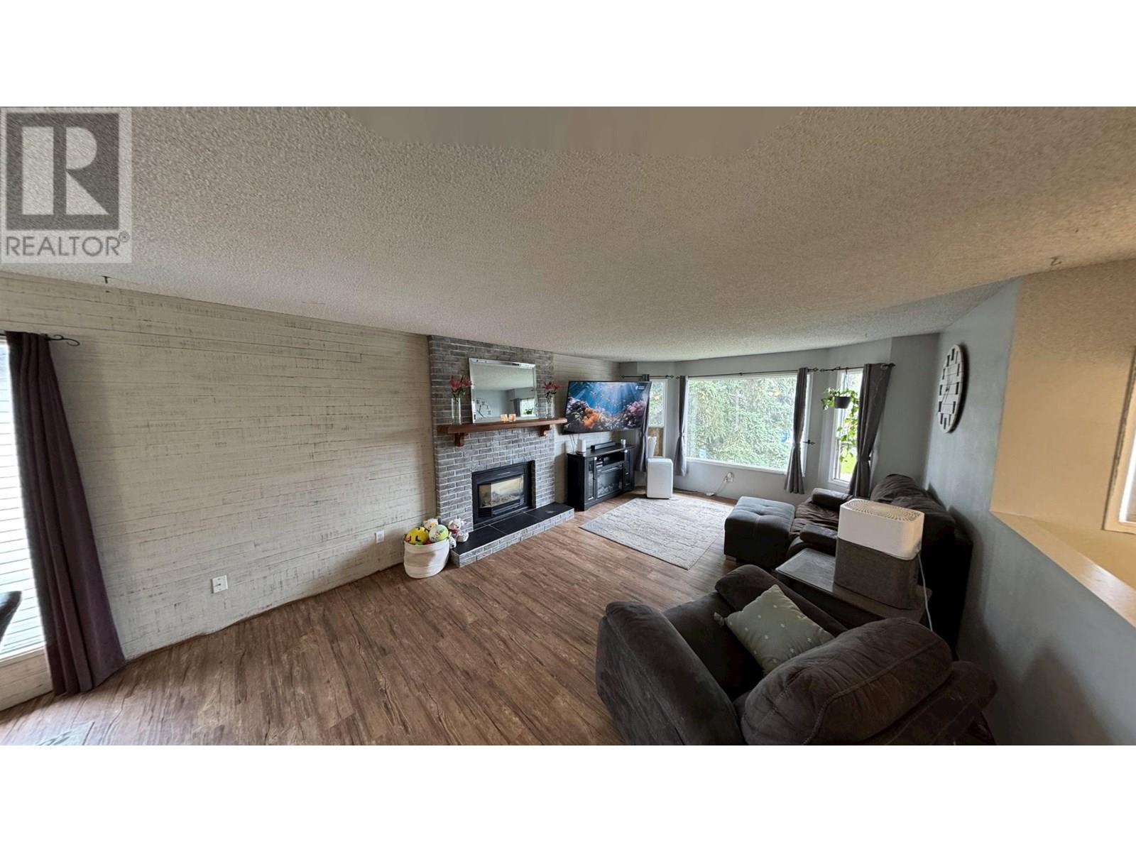 Photo 1 of 11404 92 Street, Fort St John BC
