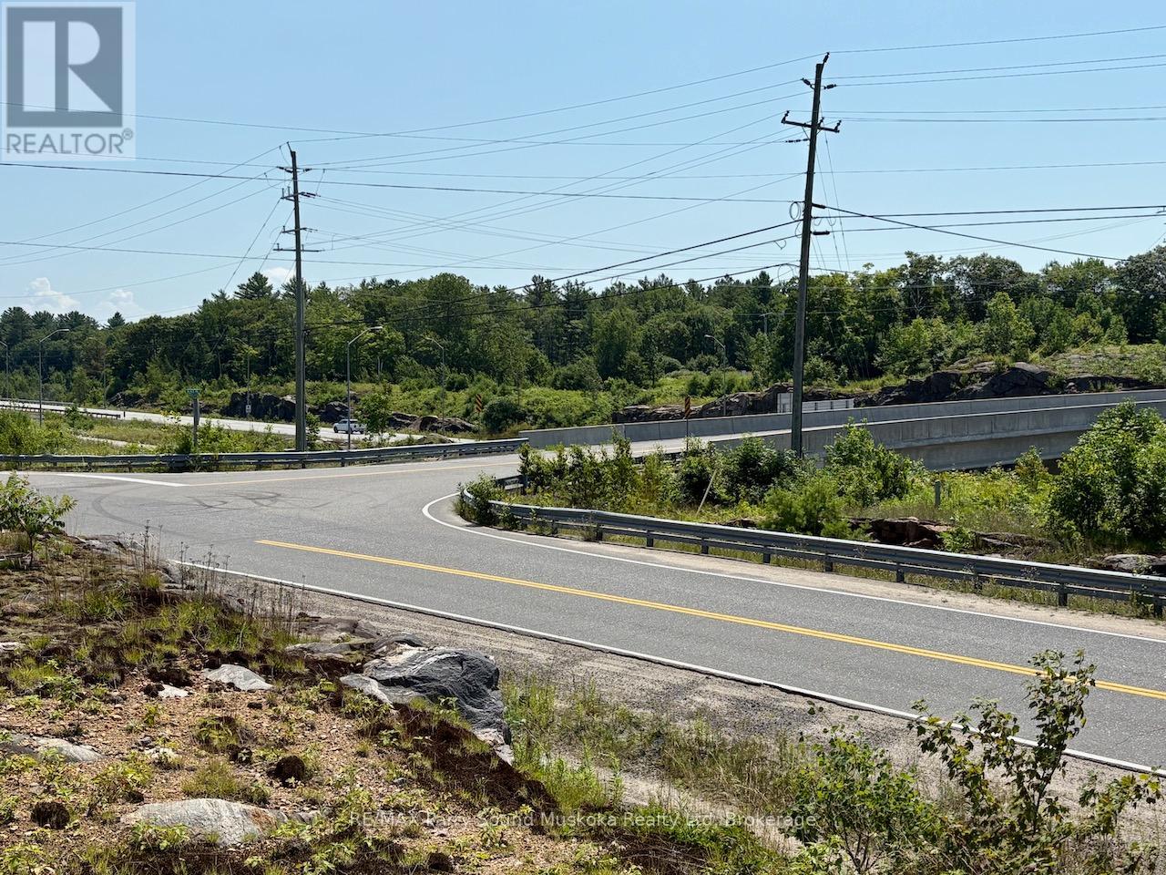 Photo 16 of 2 Leeds Road, Seguin ON