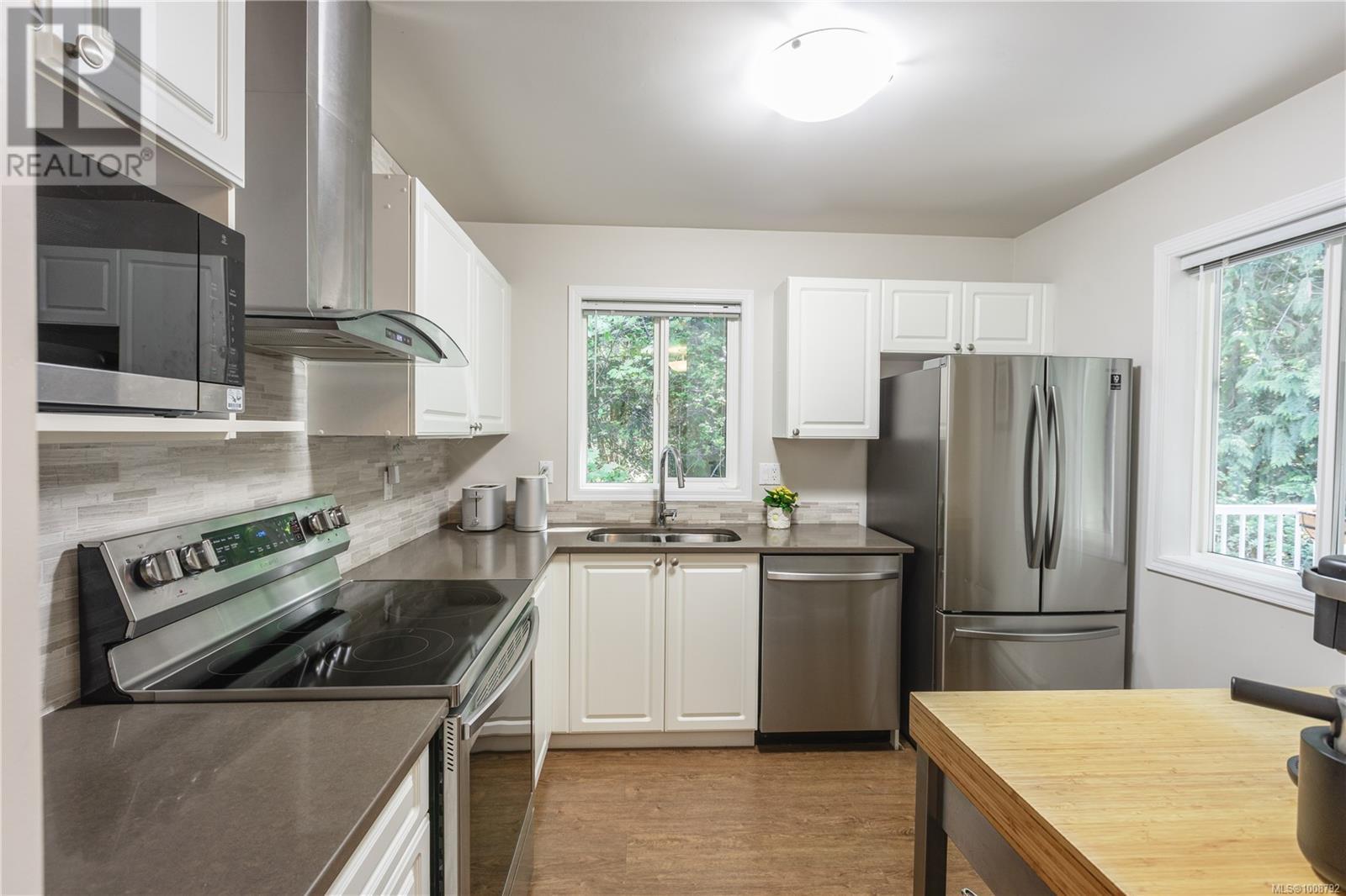 Photo 13 of 208 440 Schley Pl, Qualicum Beach BC