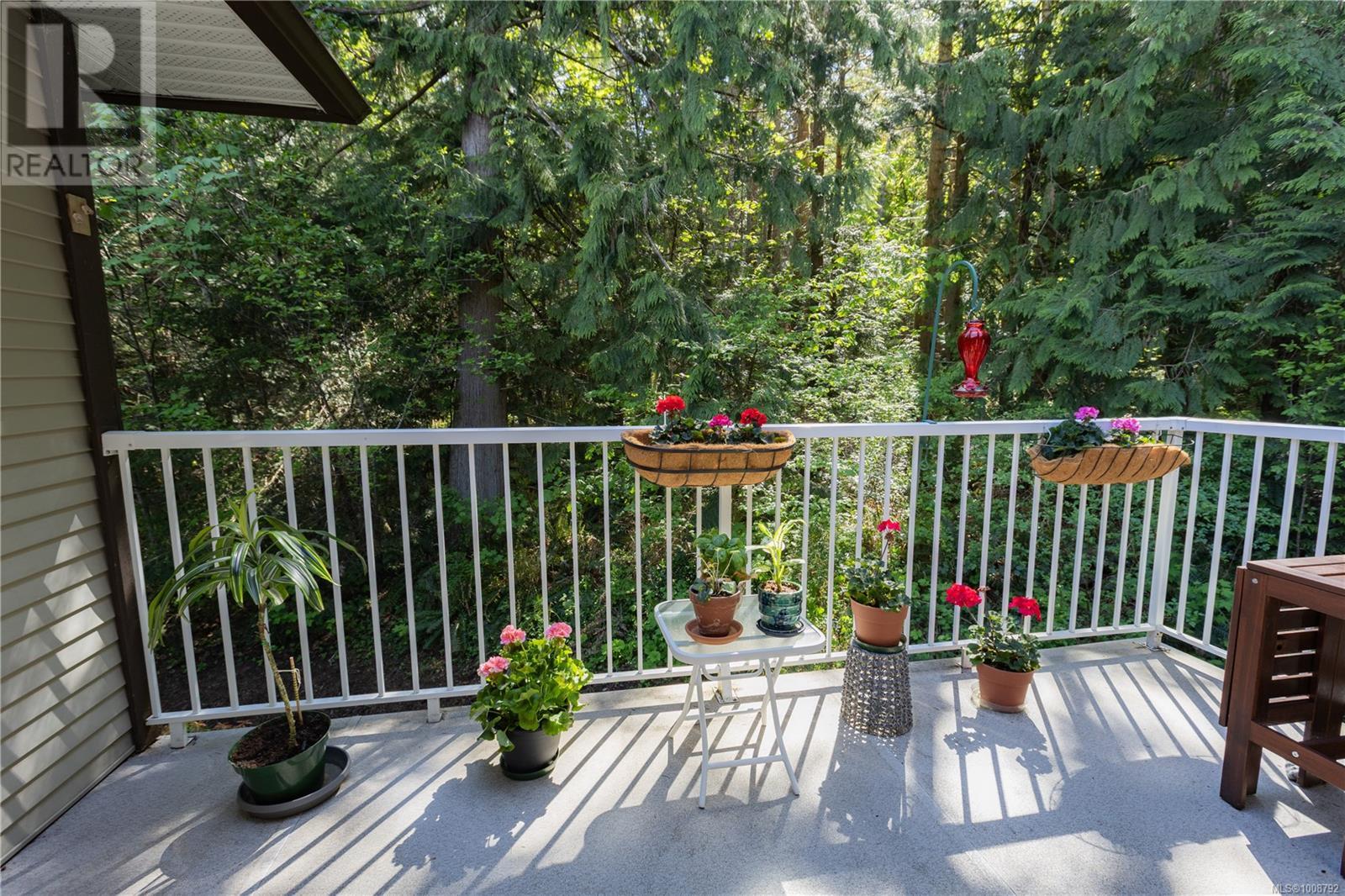 Photo 6 of 208 440 Schley Pl, Qualicum Beach BC