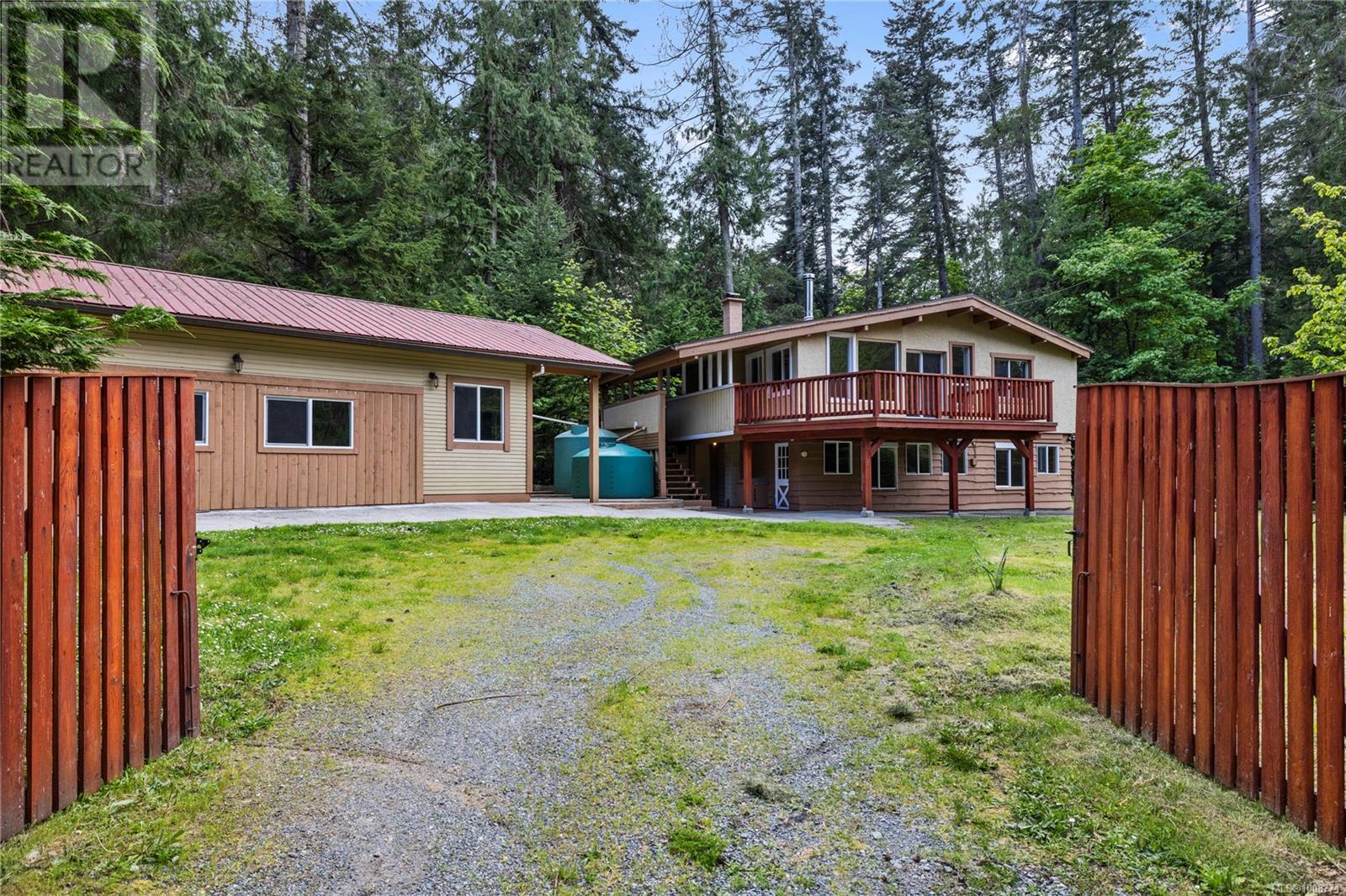 255 Ricardo Rd, Gabriola Island