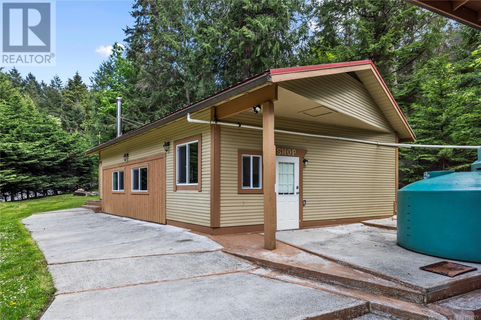 255 Ricardo Rd, Gabriola Island