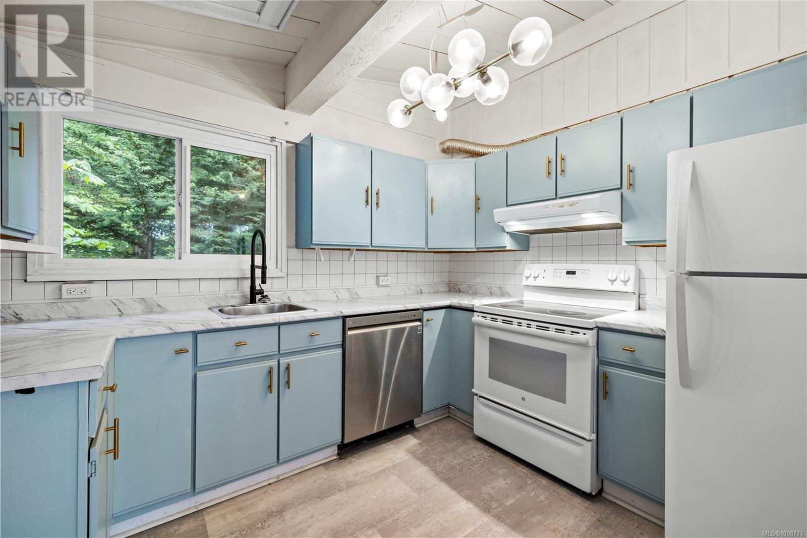 255 Ricardo Rd, Gabriola Island