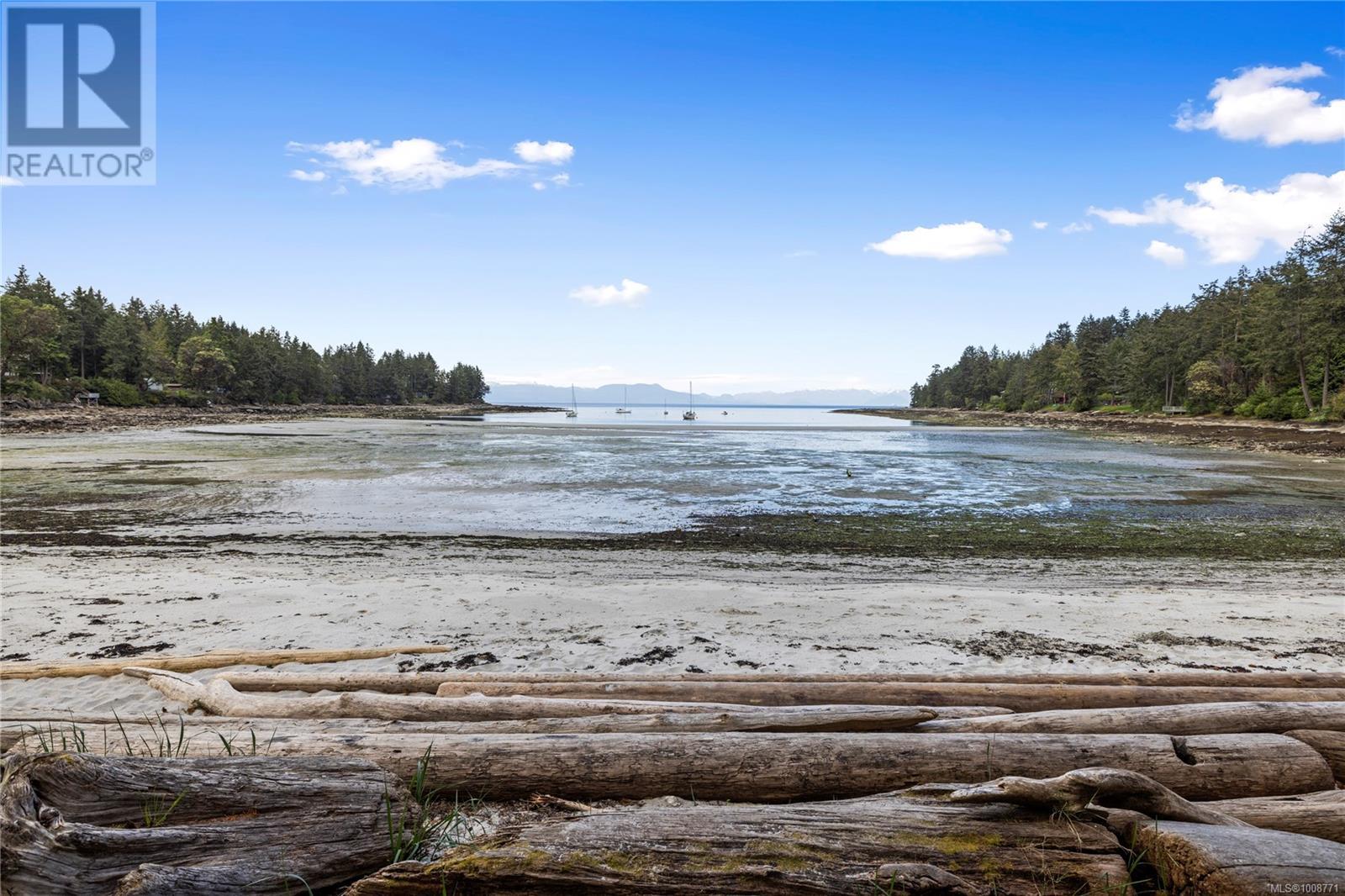 255 Ricardo Rd, Gabriola Island