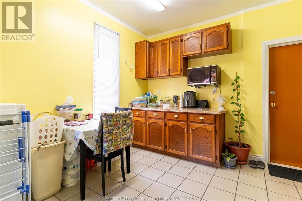 Photo 11 of 562 Dougall, Windsor ON