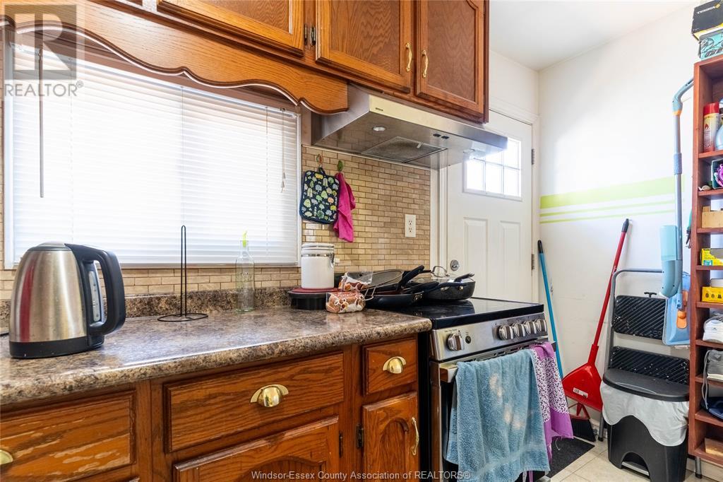 Photo 38 of 562 Dougall, Windsor ON