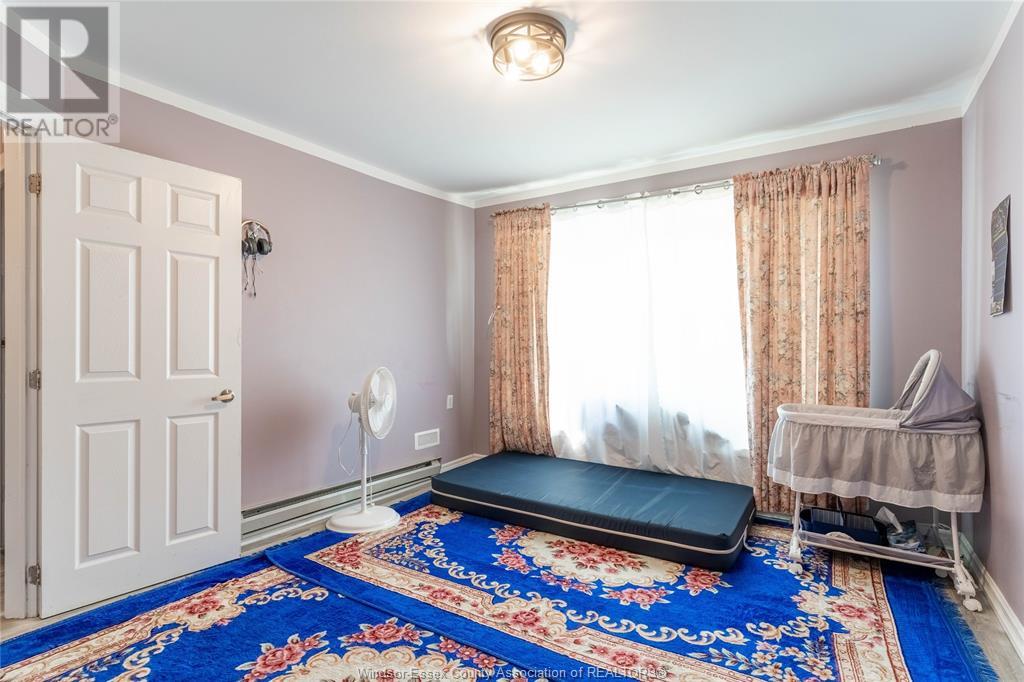 Photo 13 of 562 Dougall, Windsor ON