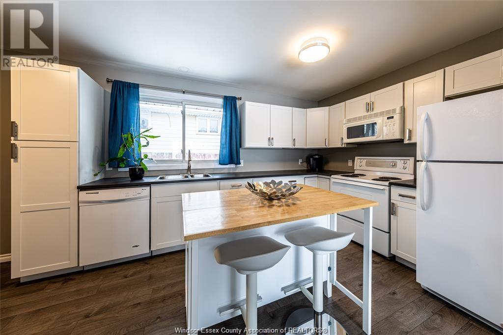 Photo 5 of 3173 Sussex Court, Windsor ON