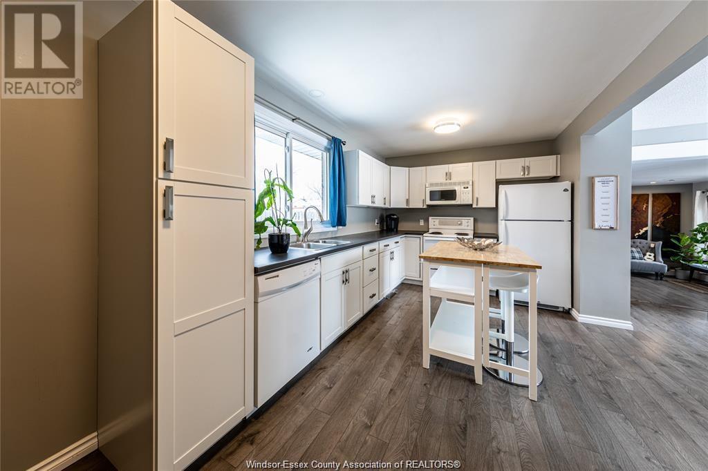 Photo 6 of 3173 Sussex Court, Windsor ON