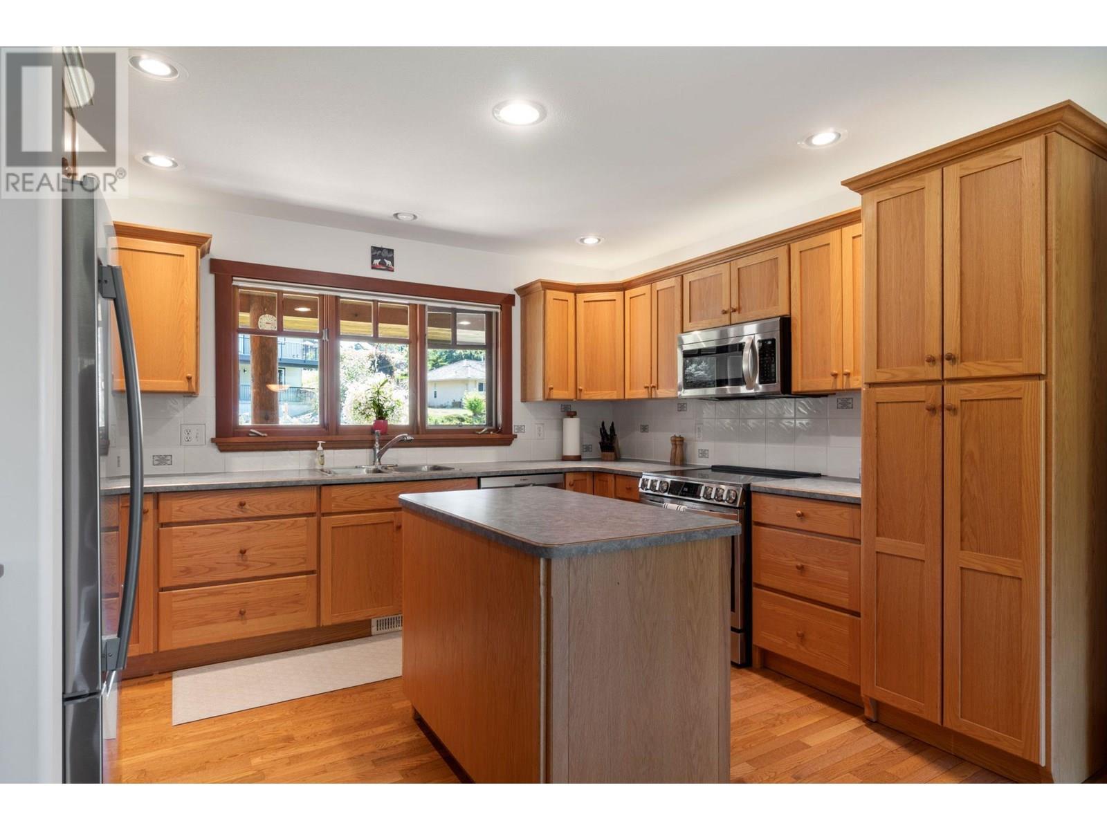 Photo 16 of 2681 Doebert Road, Blind Bay BC