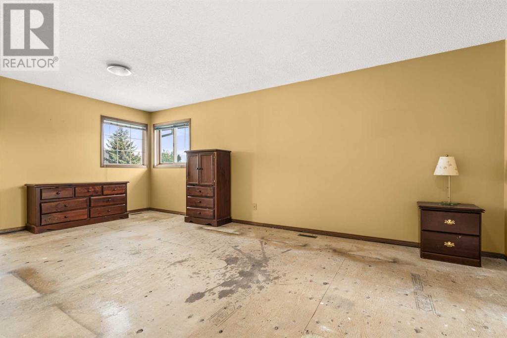Single Family House for Sale in  Christie Park Hill SW Christie Park Calgary 