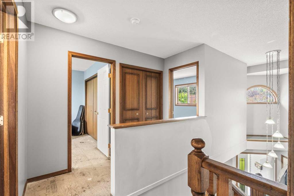 Single Family House for Sale in  Christie Park Hill SW Christie Park Calgary 