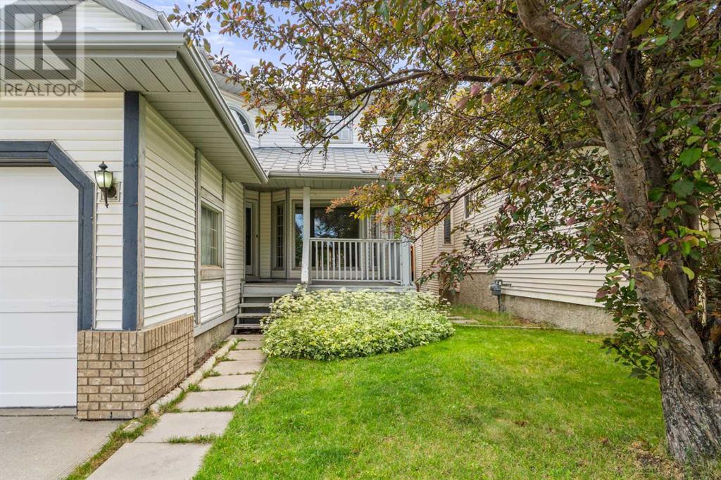 Single Family House for Sale in  Christie Park Hill SW Christie Park Calgary 