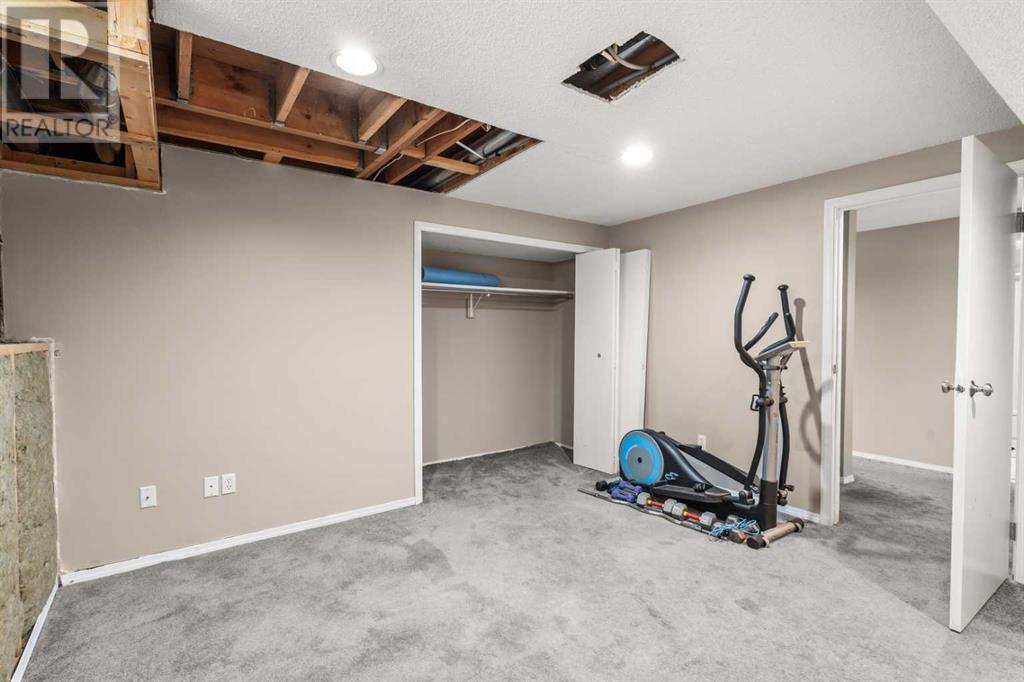 Single Family House for Sale in  Christie Park Hill SW Christie Park Calgary 