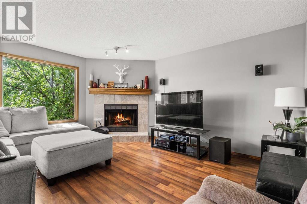 Single Family House for Sale in  Christie Park Hill SW Christie Park Calgary 
