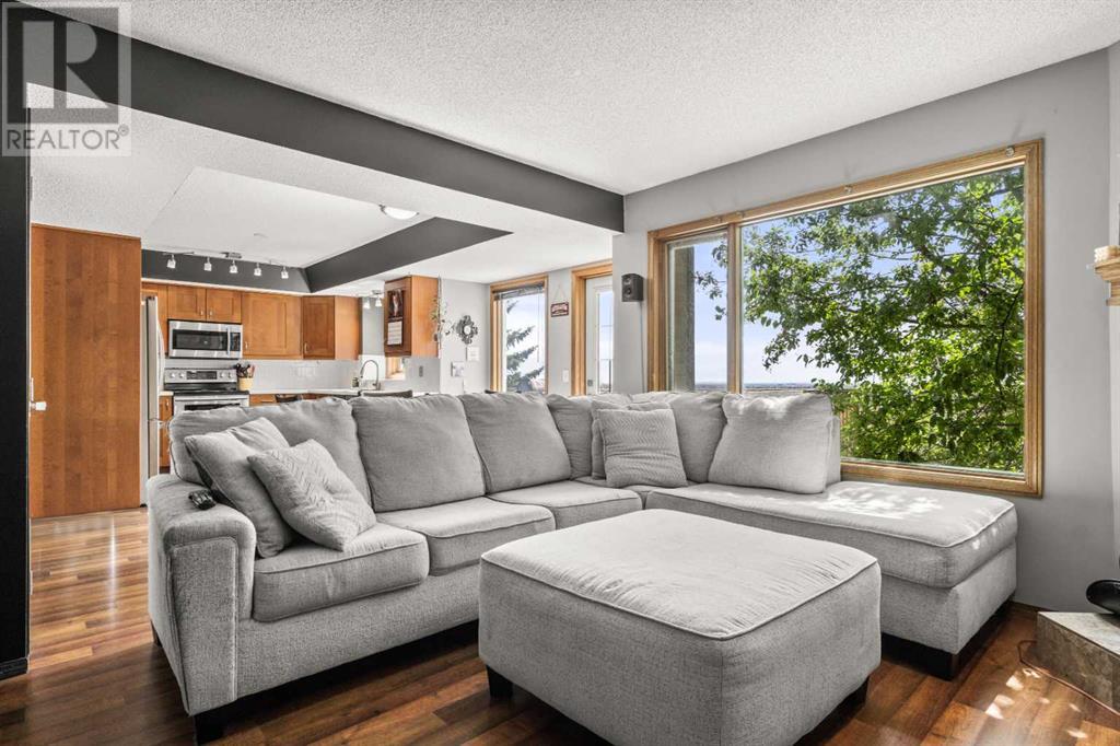 Single Family House for Sale in  Christie Park Hill SW Christie Park Calgary 
