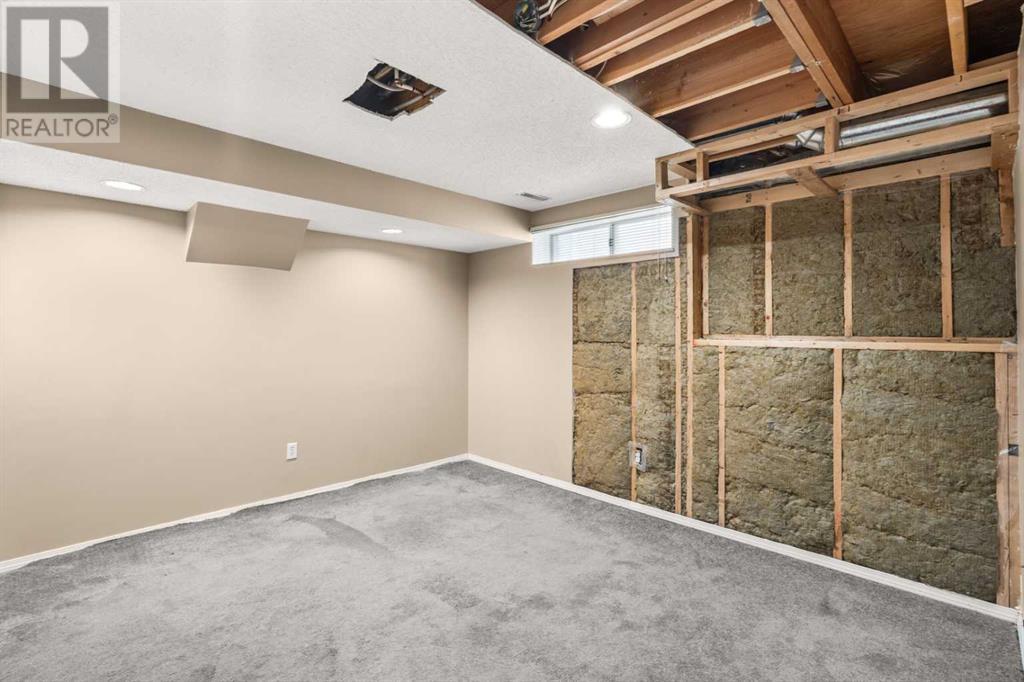Single Family House for Sale in  Christie Park Hill SW Christie Park Calgary 