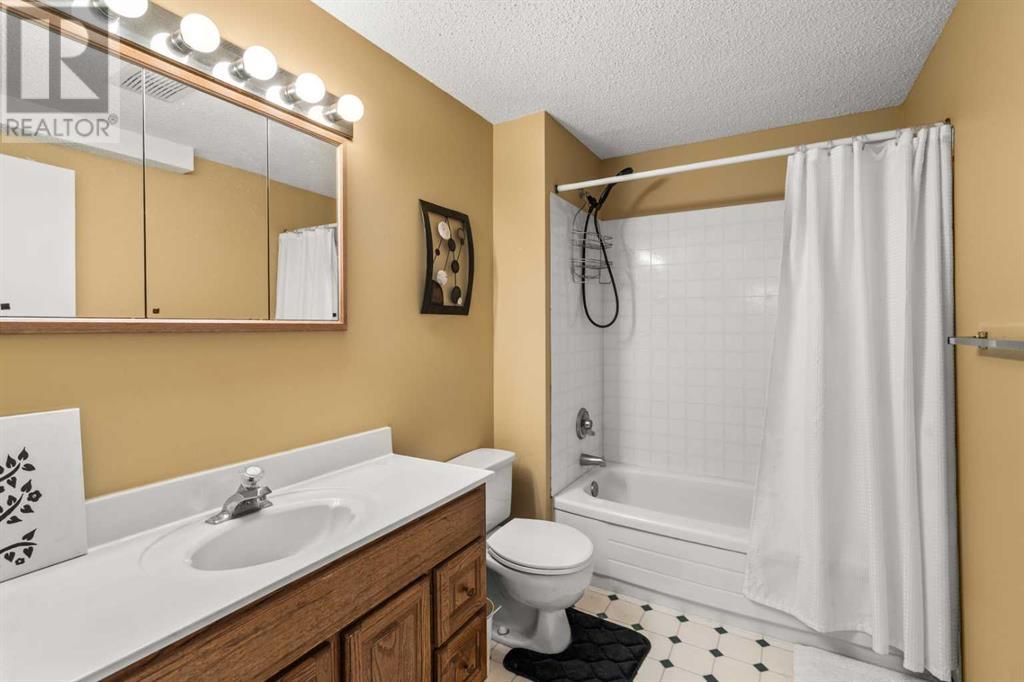 Single Family House for Sale in  Christie Park Hill SW Christie Park Calgary 