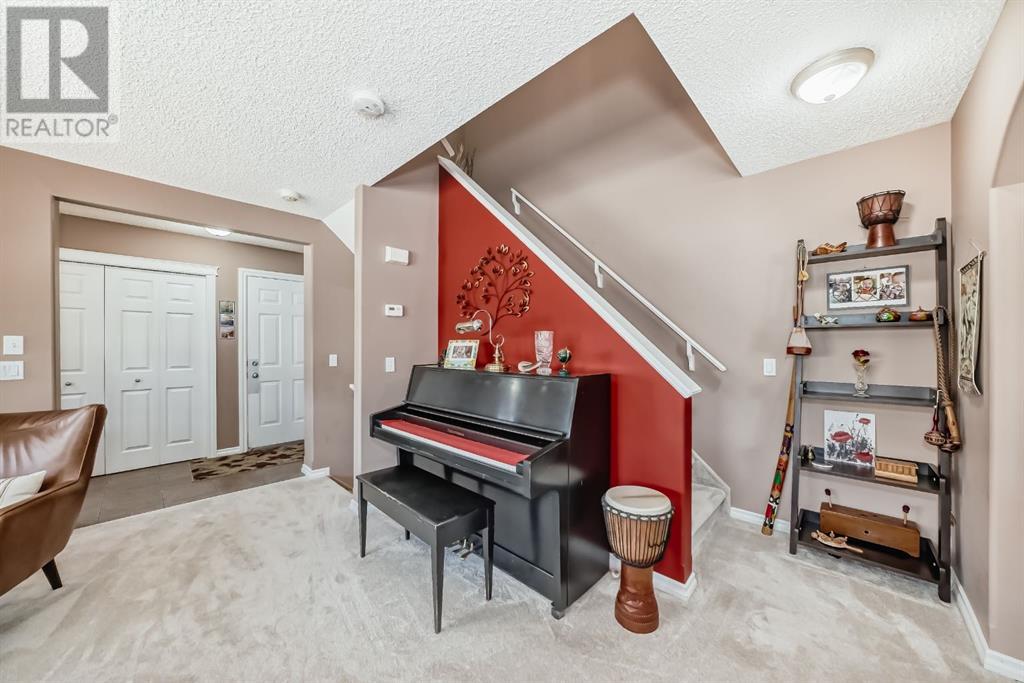 Single Family House for Sale in  Royal Birch Mount NW Royal Oak Calgary 