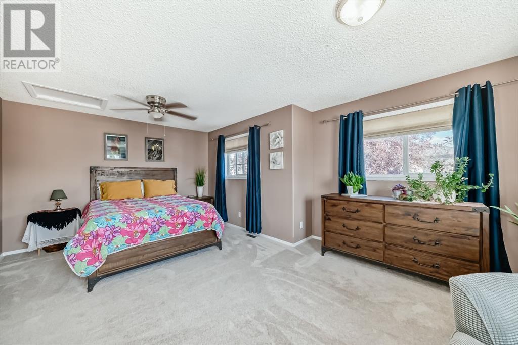 Single Family House for Sale in  Royal Birch Mount NW Royal Oak Calgary 