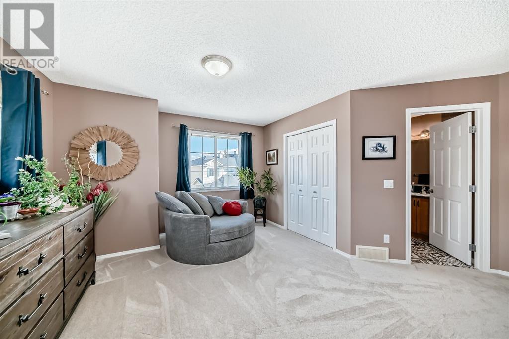 Single Family House for Sale in  Royal Birch Mount NW Royal Oak Calgary 