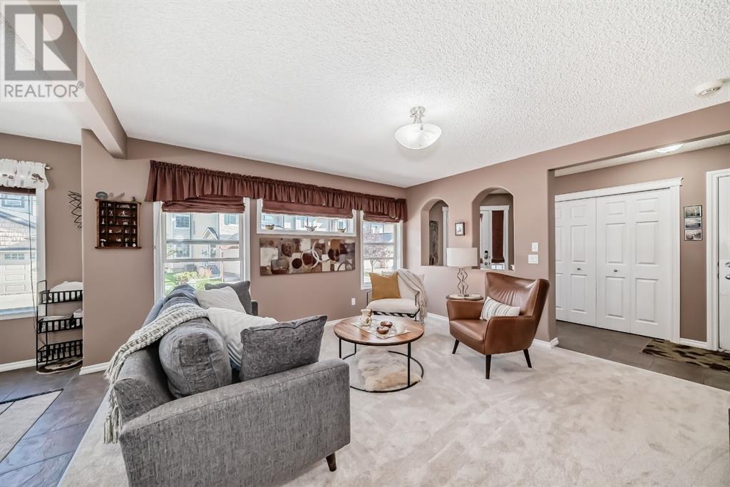 Single Family House for Sale in  Royal Birch Mount NW Royal Oak Calgary 