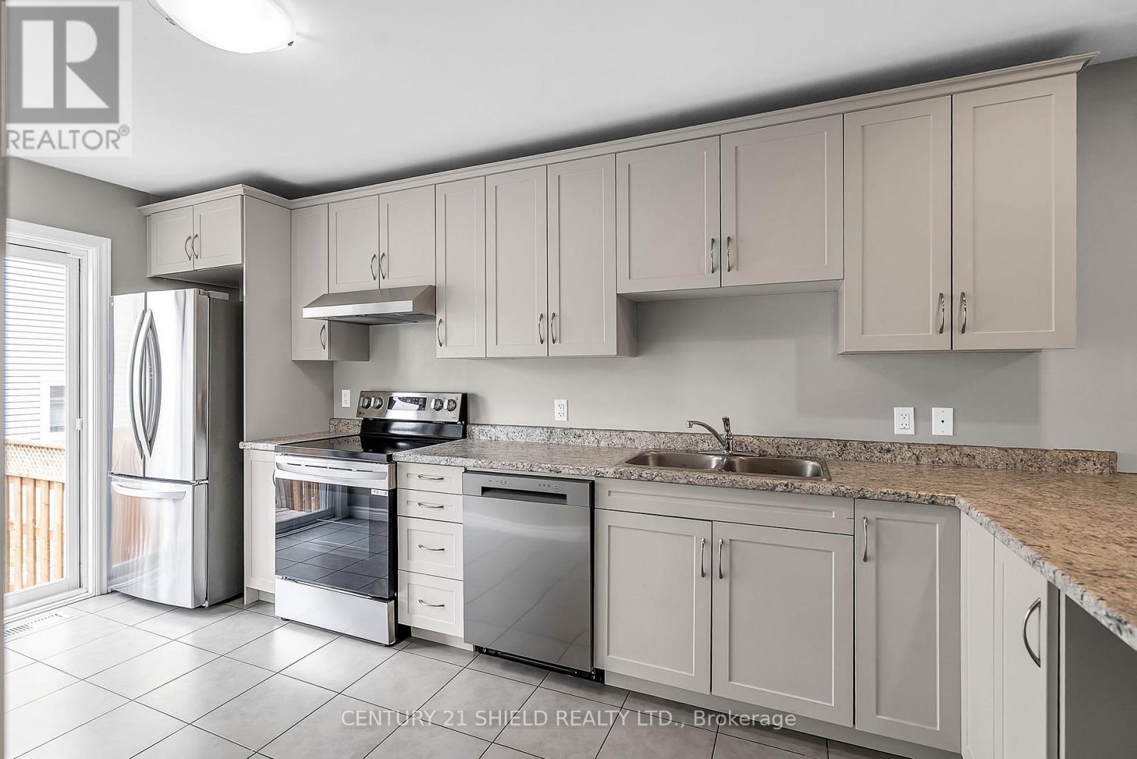 Photo 10 of 225 Third Street W, Cornwall ON